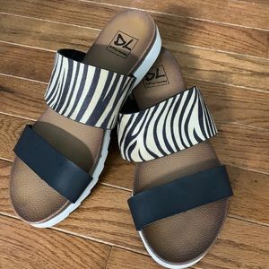 Dirty Laundry animal print slides